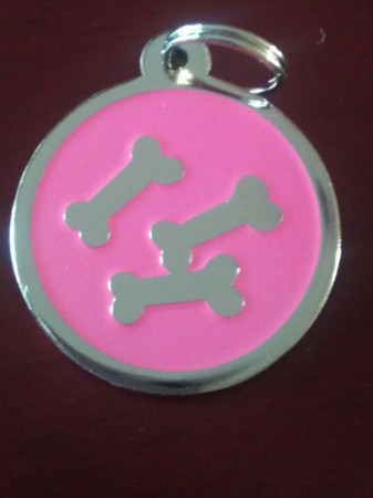 Médaille rose pour chien